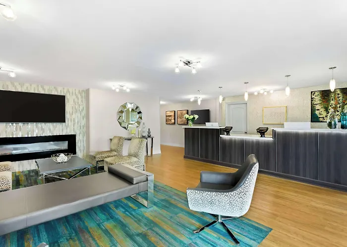 Western Hotel Naperville